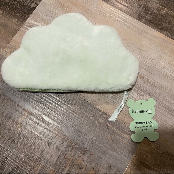 The Crème Shop Teddy Bag Plush Makeup Bag light Green Cloud Fluffy Soft - Picture 1 of 4